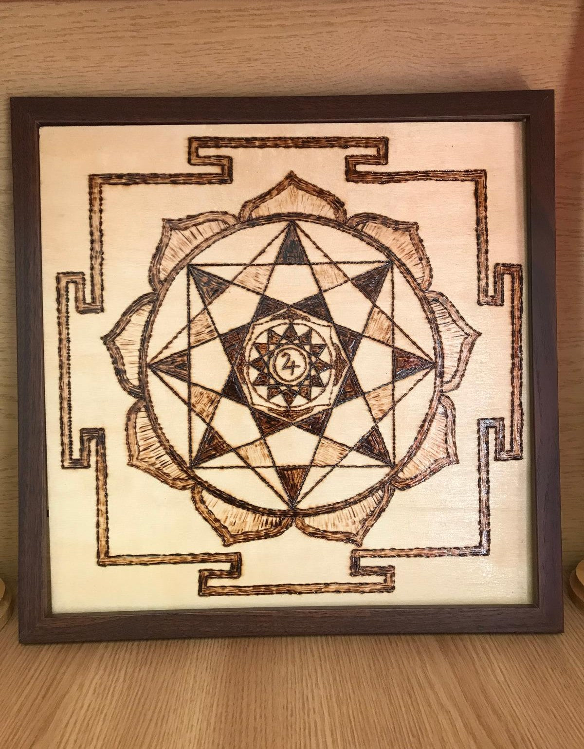 Yantra lui Jupiter - Pirogravură pe lemn
